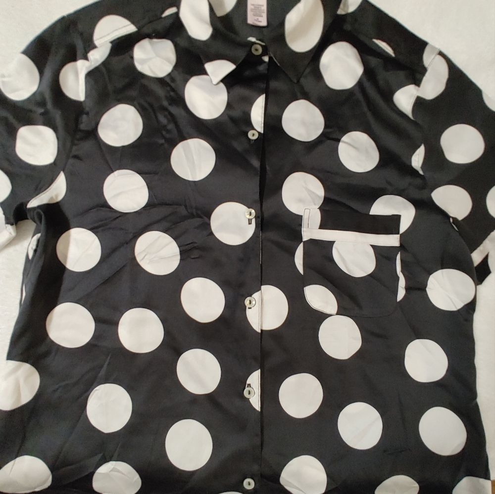 LadiesTwo piece satin pajama short set size medium black and white polka dots